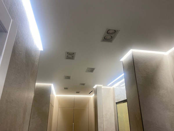 Парящий потолок